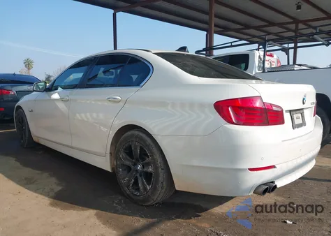 2013 BMW 528I из США, поврежденный, VIN WBAXG5C52DD230181